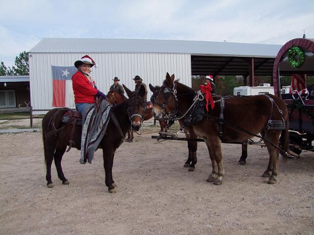MCTRA-Christmas-Ride-12-10-2011-003.JPG