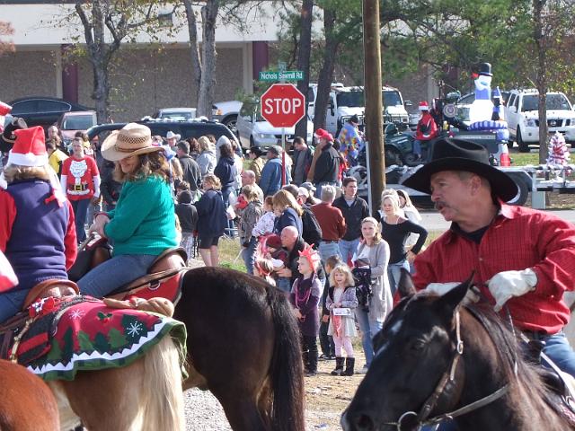 MCTRA-Christmas-Ride-12-10-2011-063.JPG