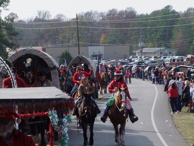 MCTRA-Christmas-Ride-12-10-2011-072.JPG