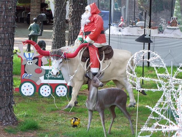 MCTRA-Christmas-Ride-12-10-2011-088.JPG